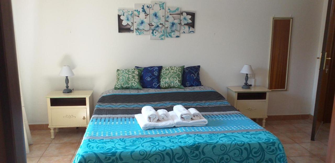 Bed And Breakfast Le Petunie Bari Sardo Bagian luar foto