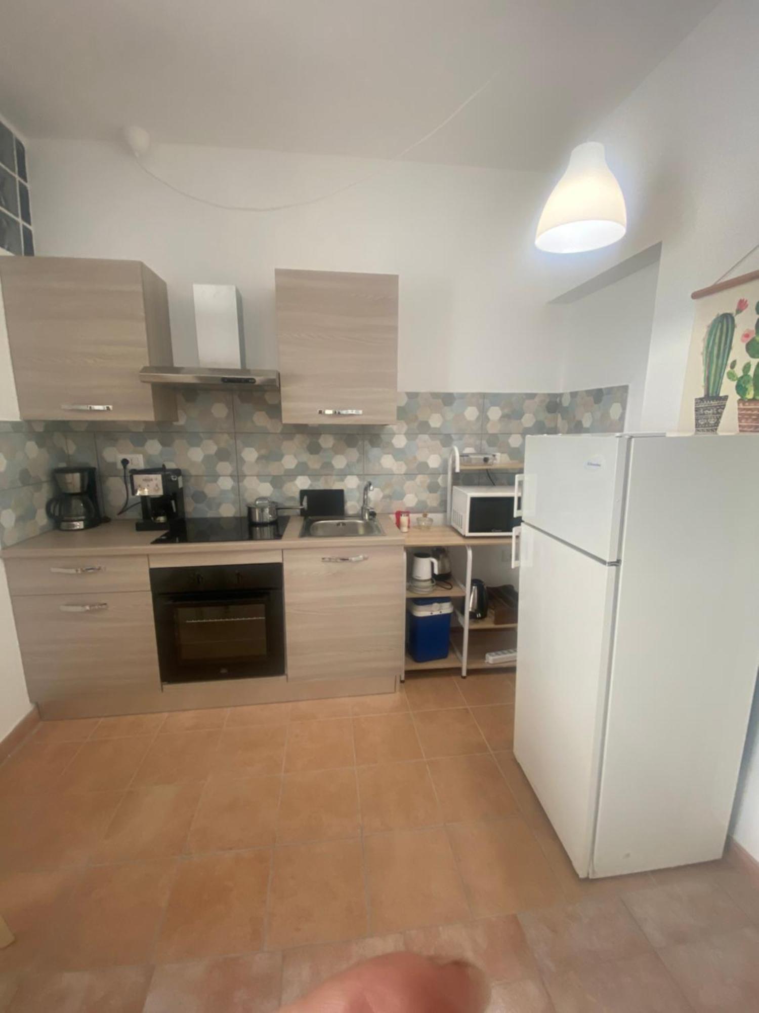 Bed And Breakfast Le Petunie Bari Sardo Bagian luar foto