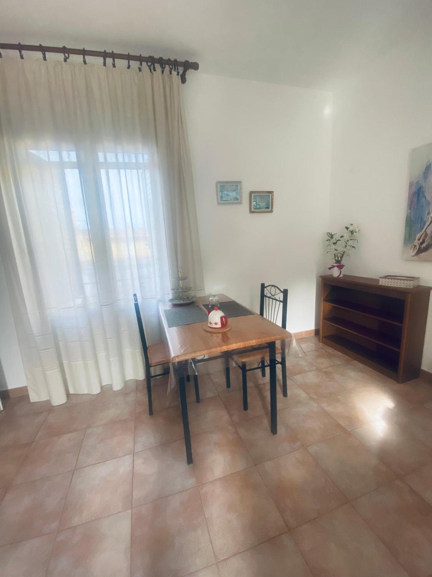 Bed And Breakfast Le Petunie Bari Sardo Bagian luar foto