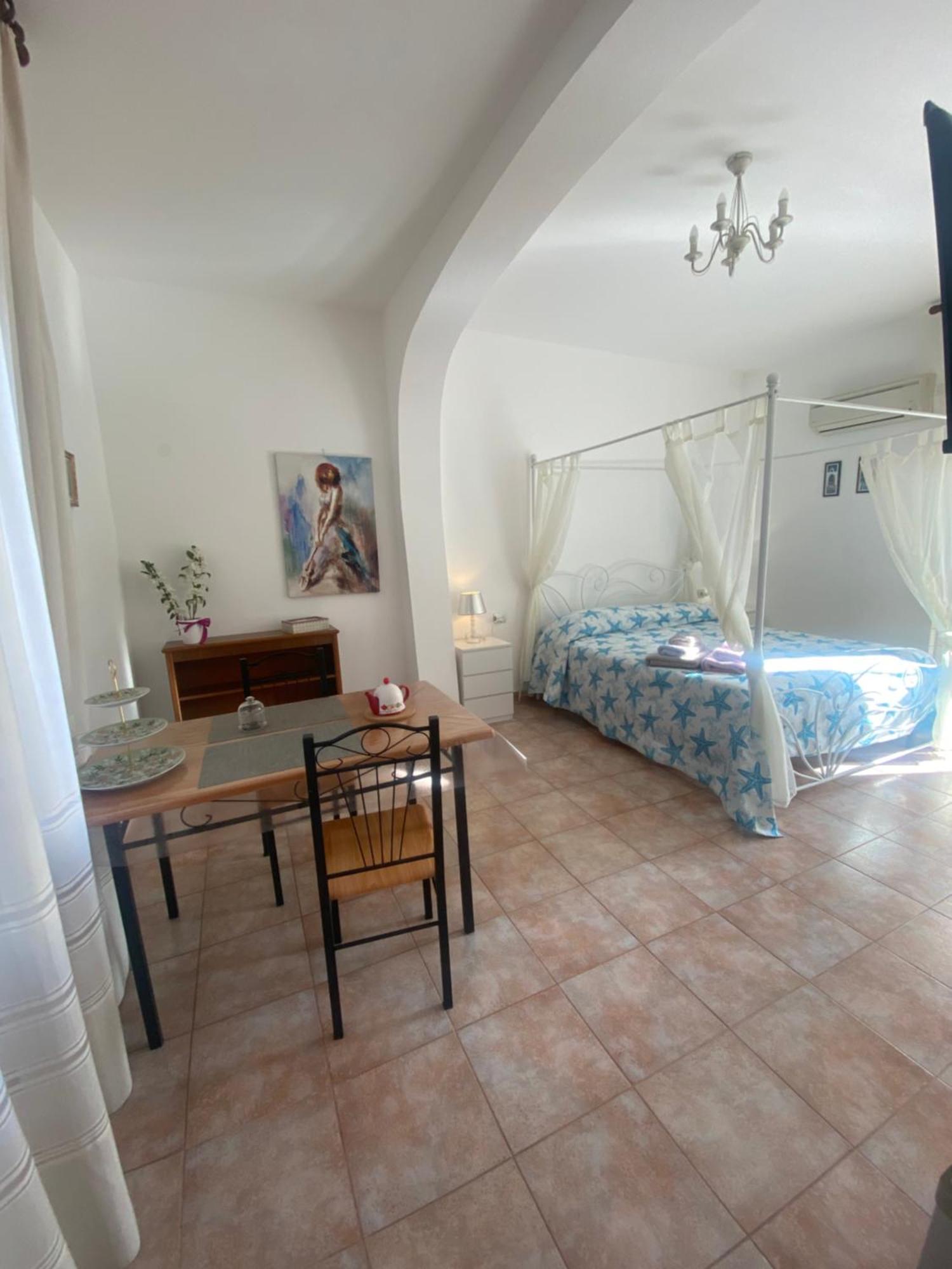 Bed And Breakfast Le Petunie Bari Sardo Bagian luar foto