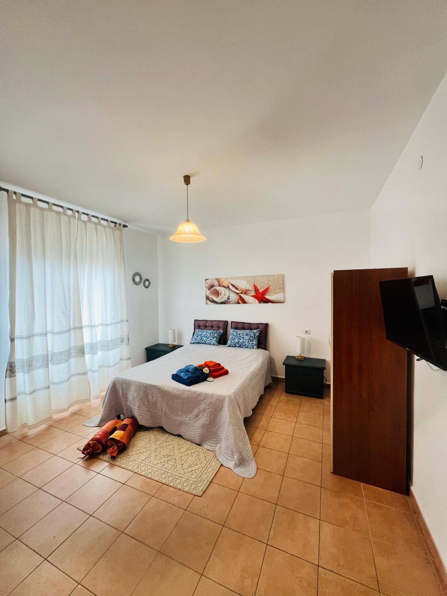 Bed And Breakfast Le Petunie Bari Sardo Bagian luar foto