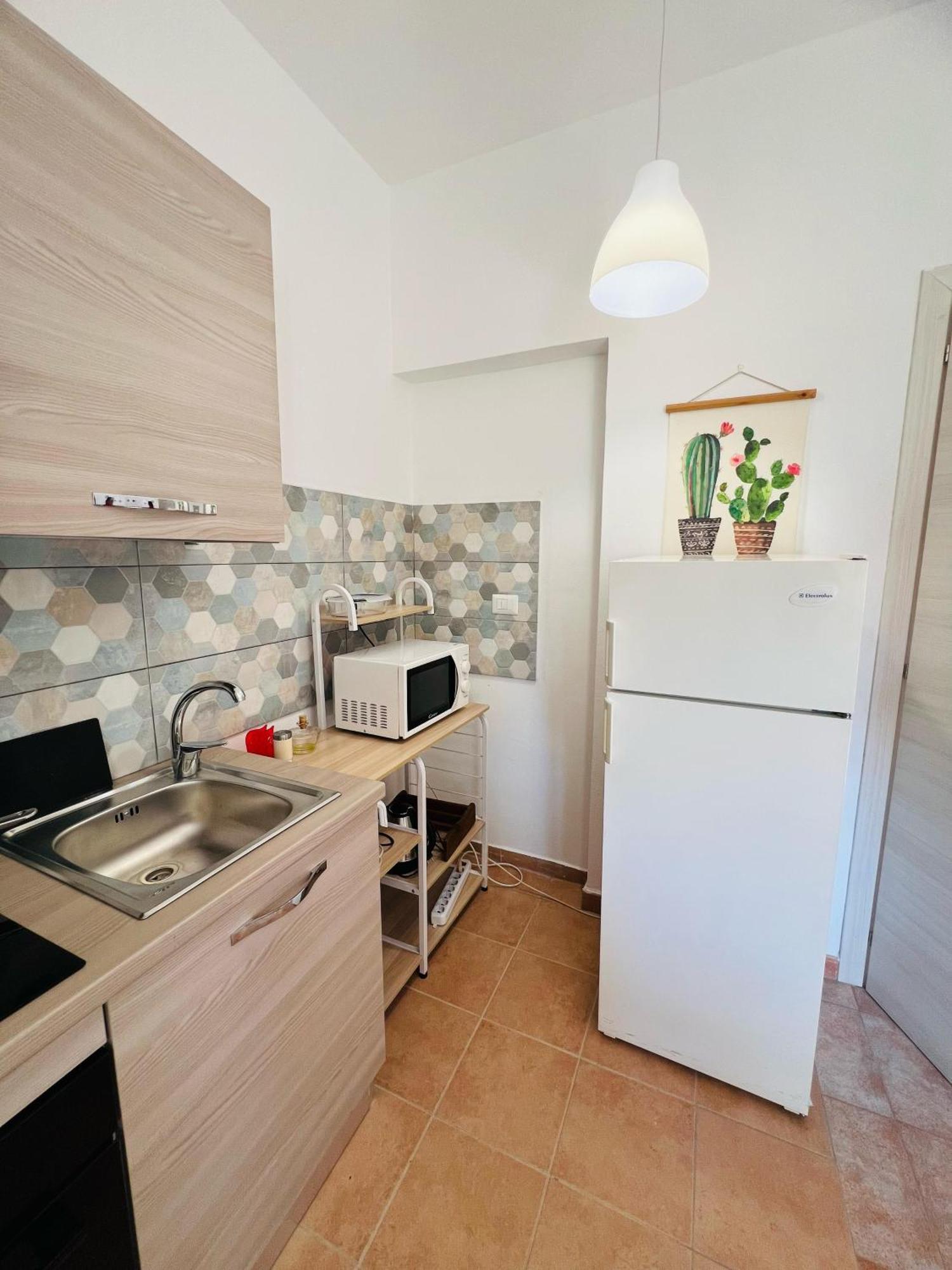 Bed And Breakfast Le Petunie Bari Sardo Bagian luar foto