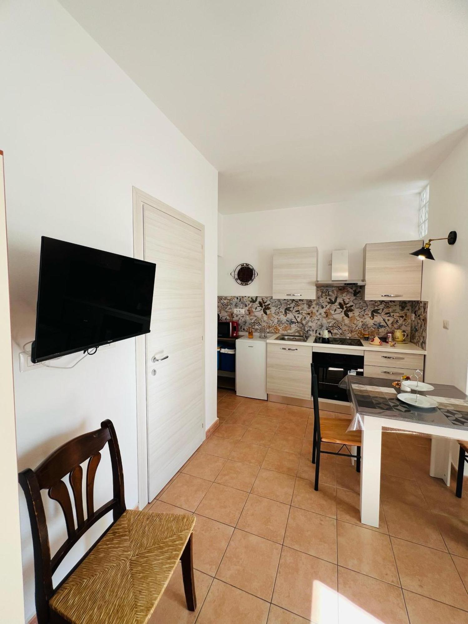 Bed And Breakfast Le Petunie Bari Sardo Bagian luar foto