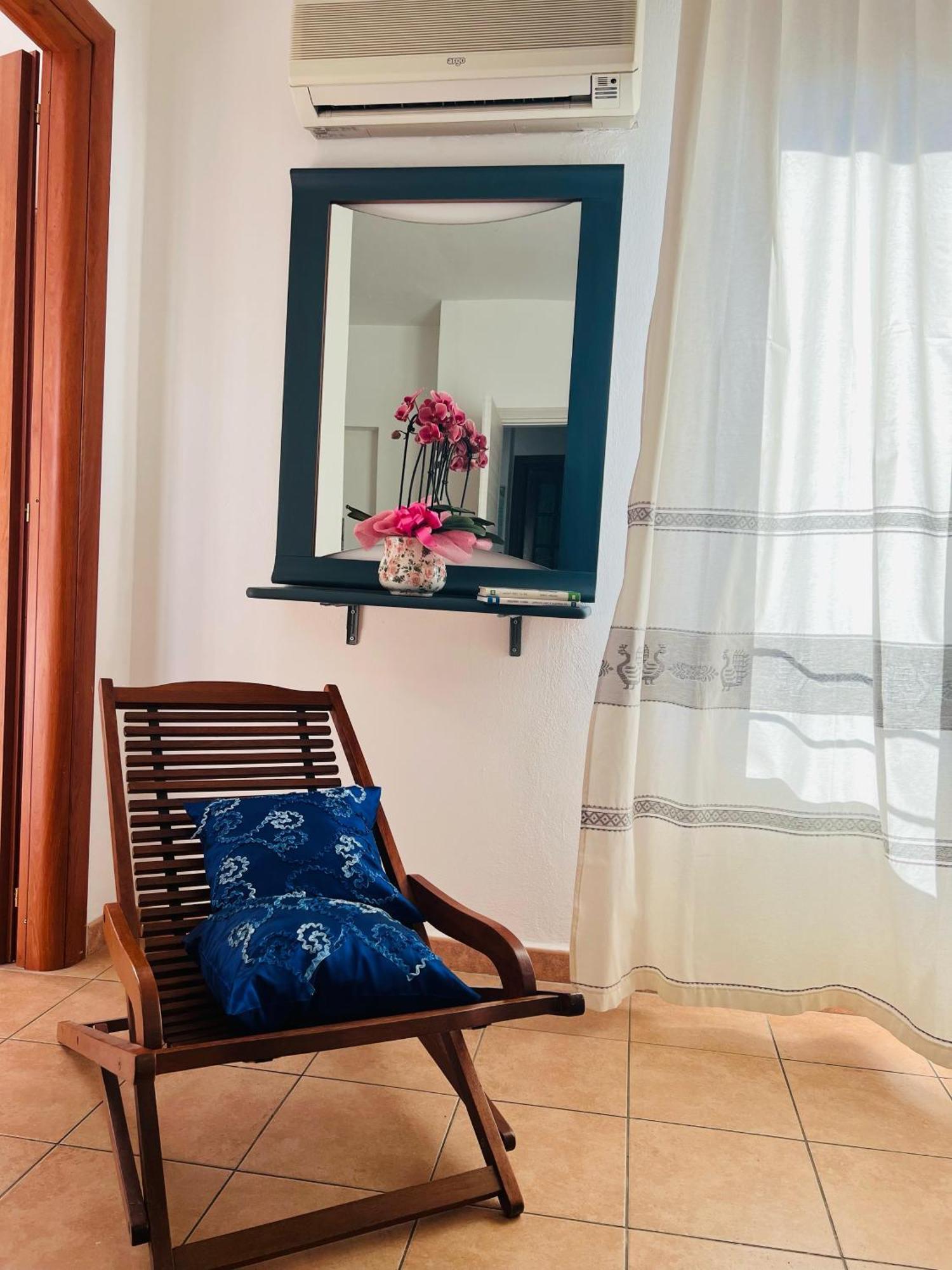Bed And Breakfast Le Petunie Bari Sardo Bagian luar foto