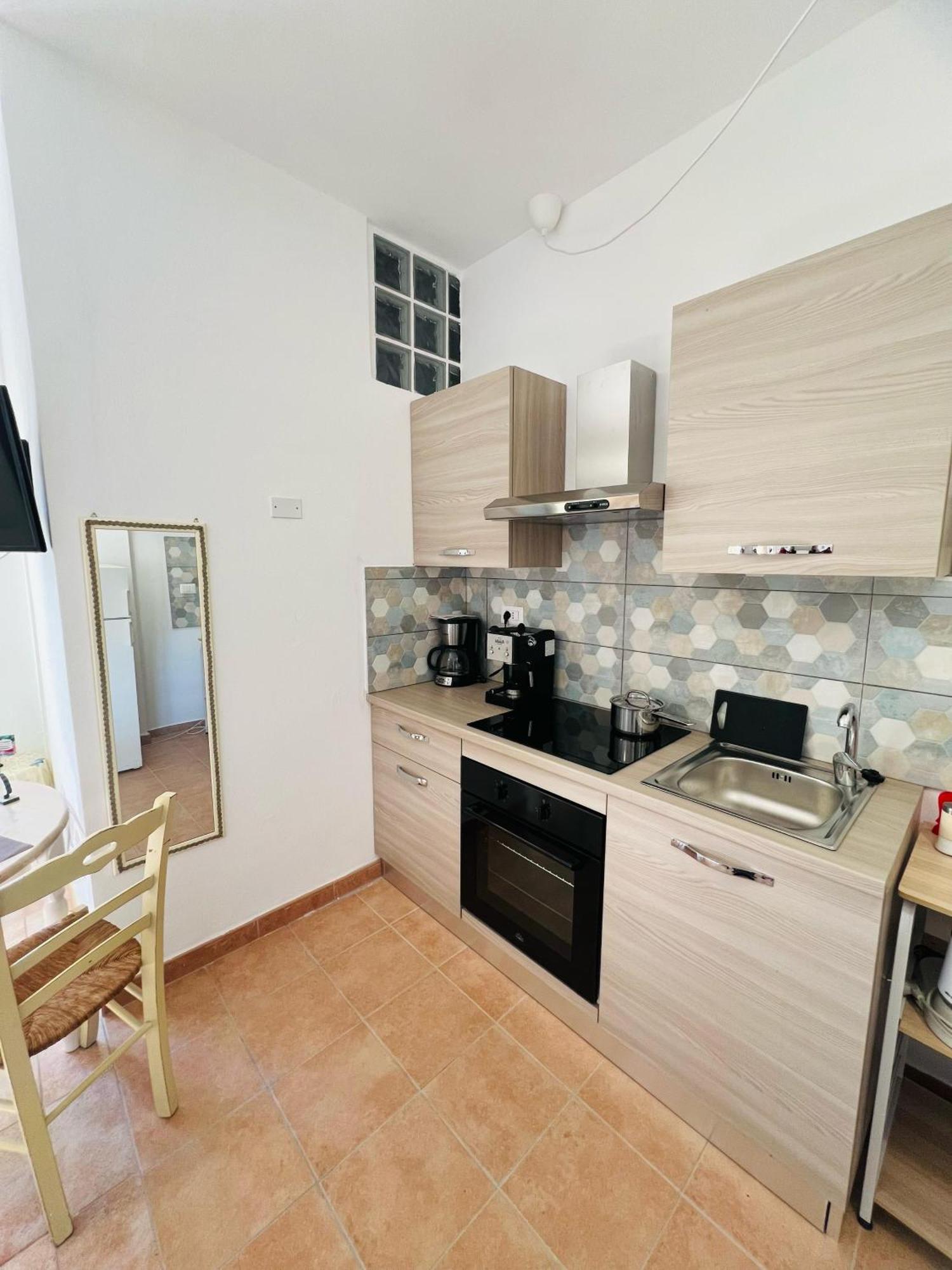 Bed And Breakfast Le Petunie Bari Sardo Bagian luar foto