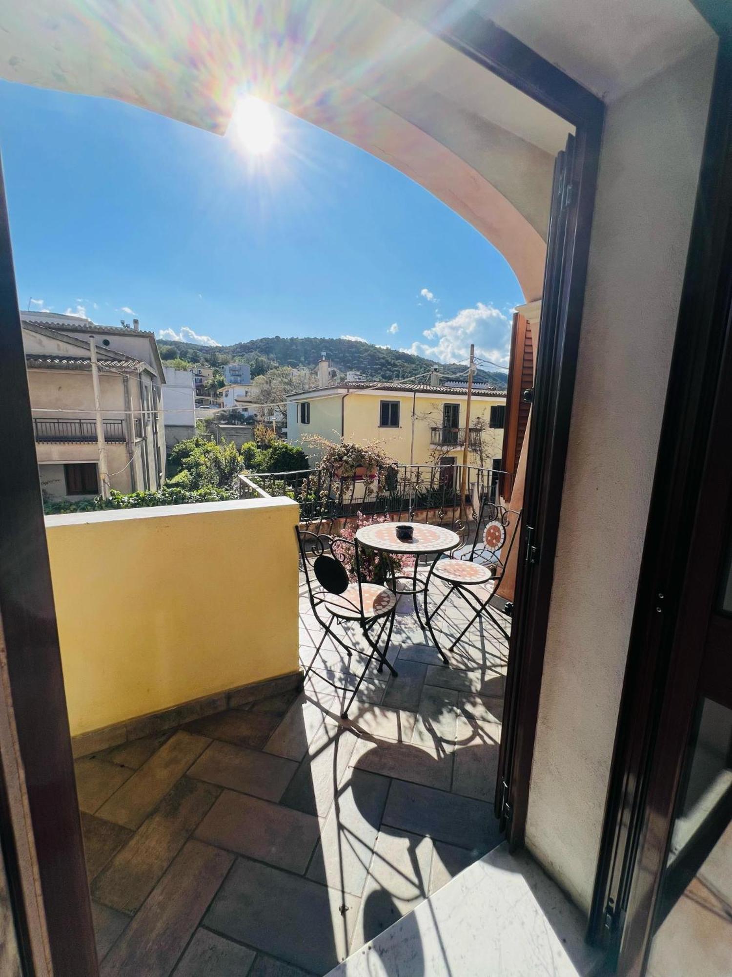 Bed And Breakfast Le Petunie Bari Sardo Bagian luar foto