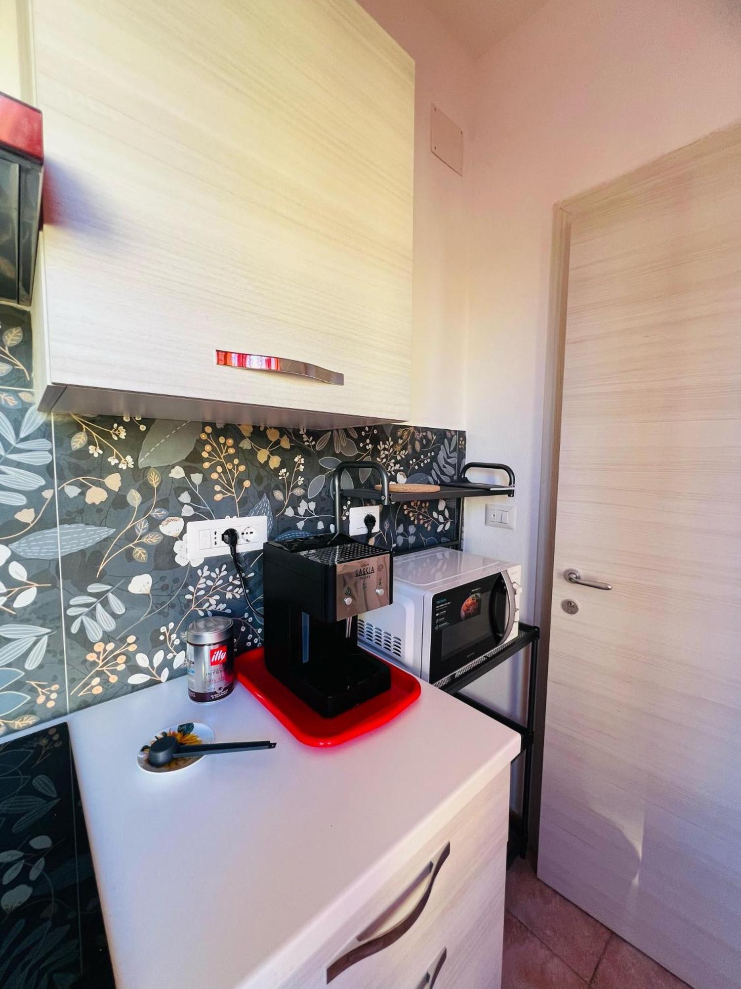 Bed And Breakfast Le Petunie Bari Sardo Bagian luar foto