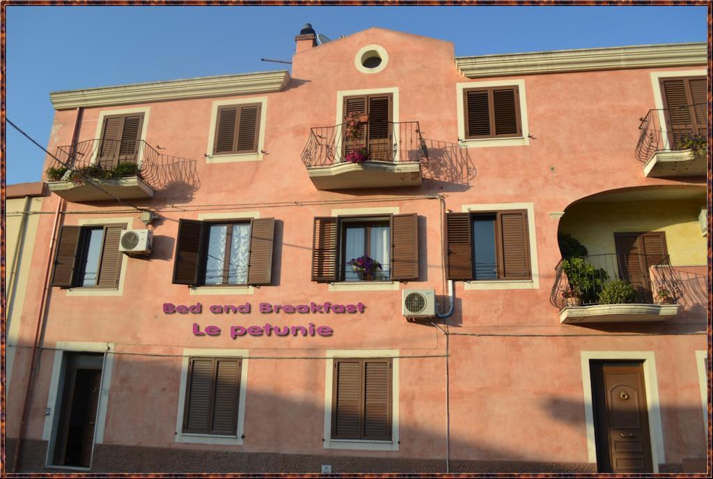 Bed And Breakfast Le Petunie Bari Sardo Bagian luar foto